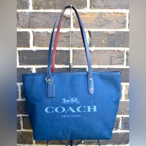 COACH PURSE - HORSE & CARRIAGE JACQUARD CITY TOTE/BRIXTON BAKER